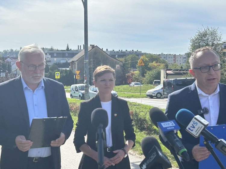 Politycy opowiadali o zaletach programu „Aktywny Rodzic”