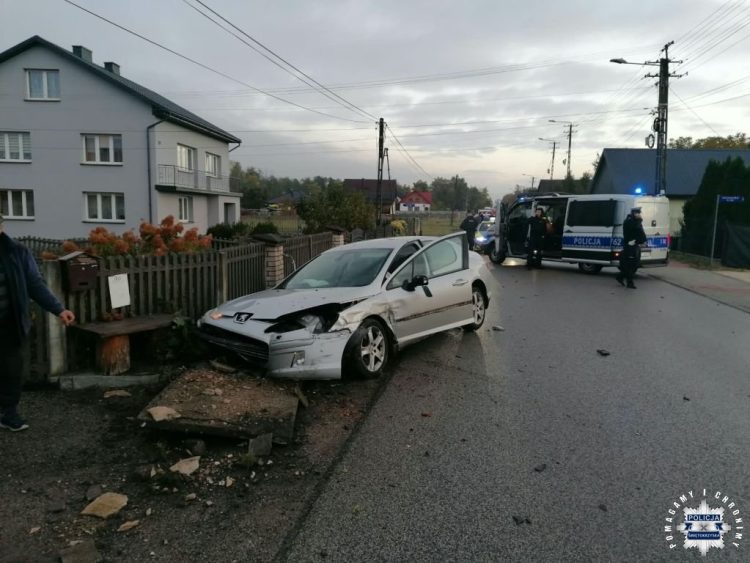 Policyjny pościg za 22-letnim kierowcą. Był poszukiwanym do odbycia kary