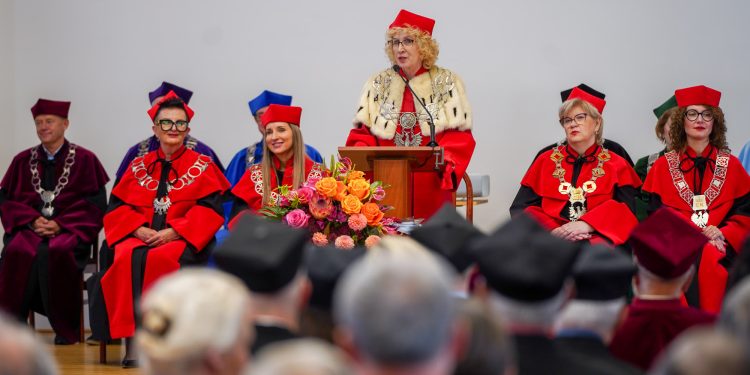 Inauguracja roku akademickiego UJK. „Tradycja uniwersytecka jest najmocniejszym fundamentem innowacji”
